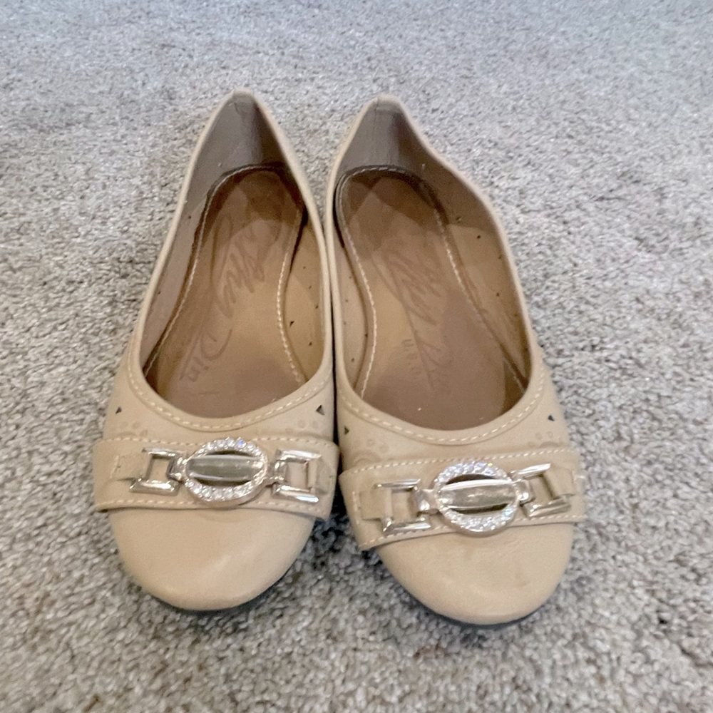 Women’s Flats 7.5 Nude Tan